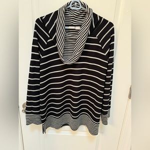 Chicos Zenergy Tunic, Size 12 /large -Chicos size 2 - black & grey, cowl neck